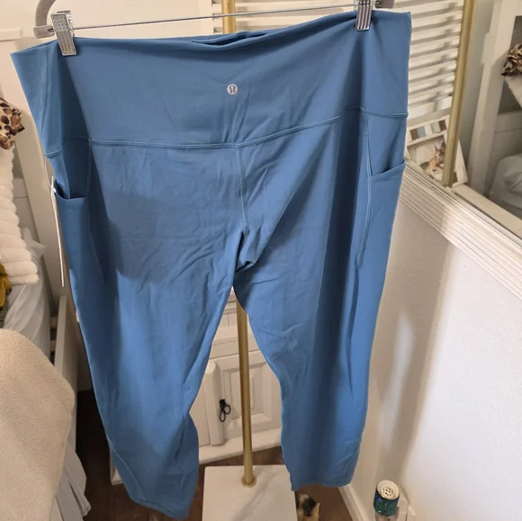 🆕️ Lululemon Align with Pockets 25"